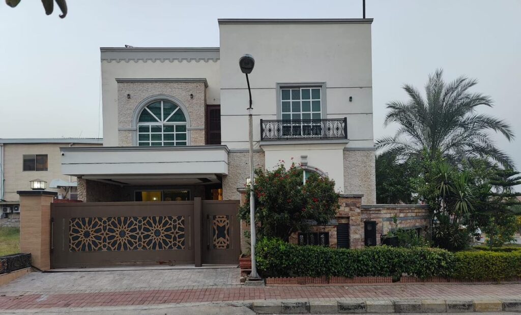 Crest View Guest House